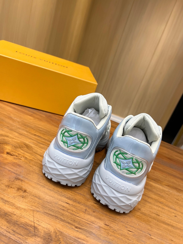 ルイヴィトン靴背面デザイン